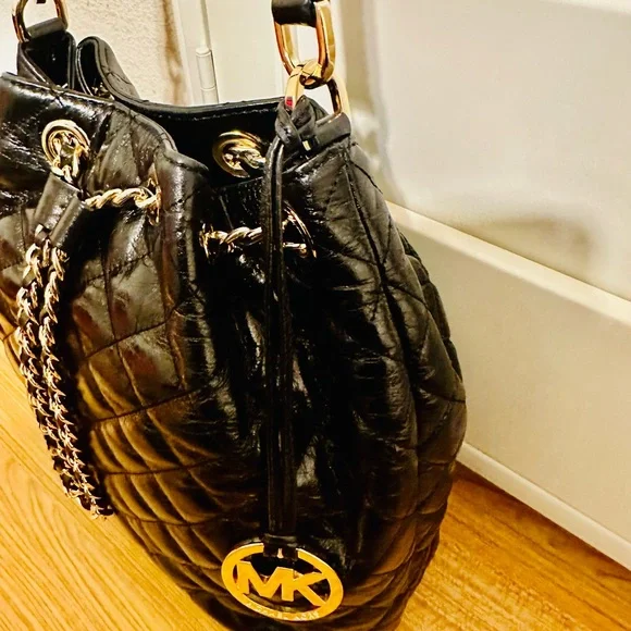 Michael Kors black quilted leather ladies purse - Picture 3 of 6